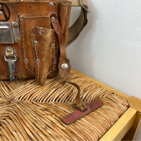 Vintage Klein Tools 5167 Leather Tool Pouch, 11-Pocket - Picture 5 of 13